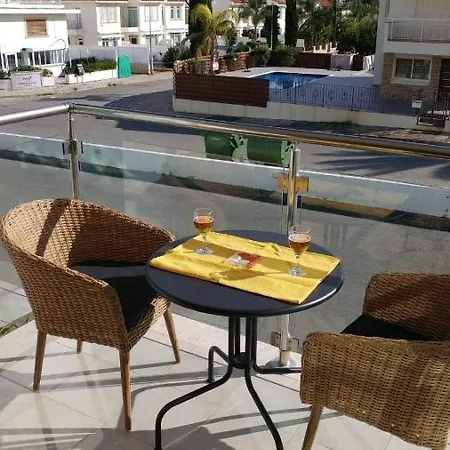 Coralli Stylish 1 Bedroom פרוטאראס