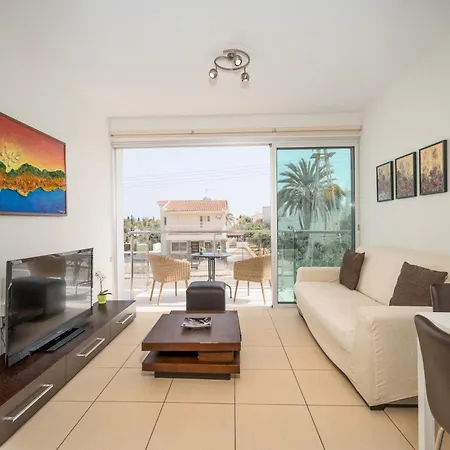 Coralli Stylish 1 Bedroom *