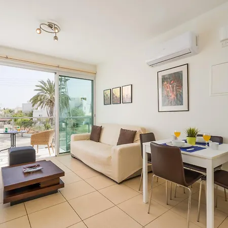 Coralli Stylish 1 Bedroom פרוטאראס
