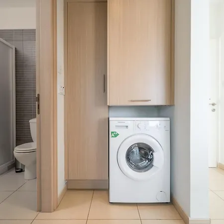 Coralli Stylish 1 Bedroom דירה