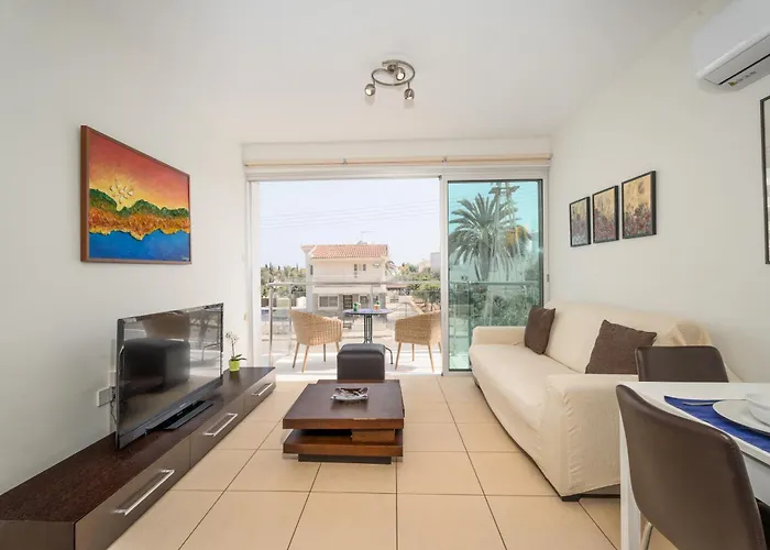 Coralli Stylish 1 Bedroom *